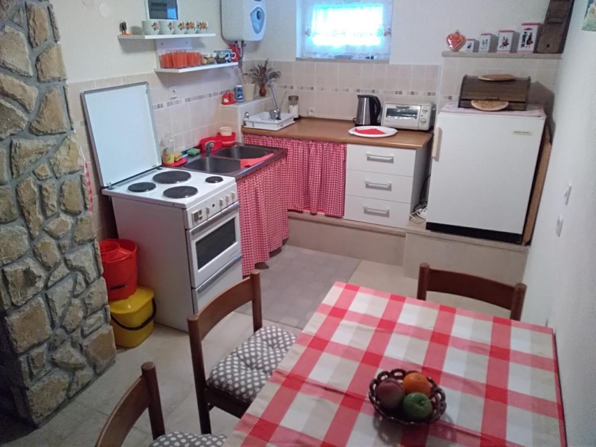 Apartman Tri Palme Gabonjin Chambre photo
